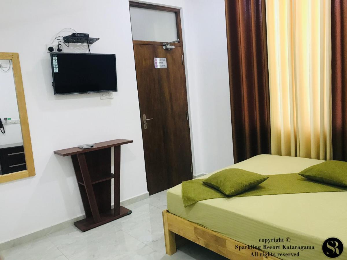 Sparkling Resort Катарагама Экстерьер фото