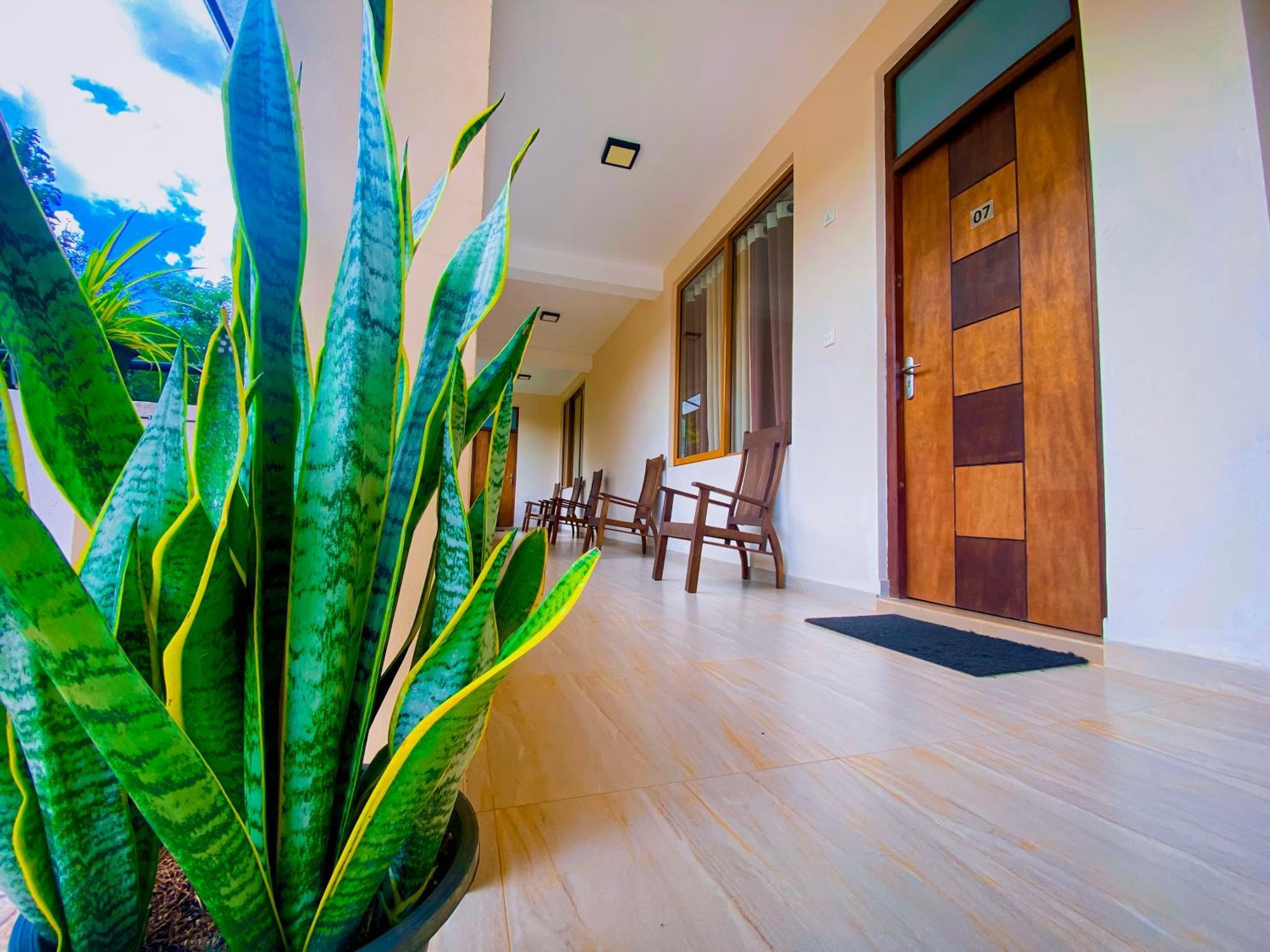 Sparkling Resort Катарагама Экстерьер фото